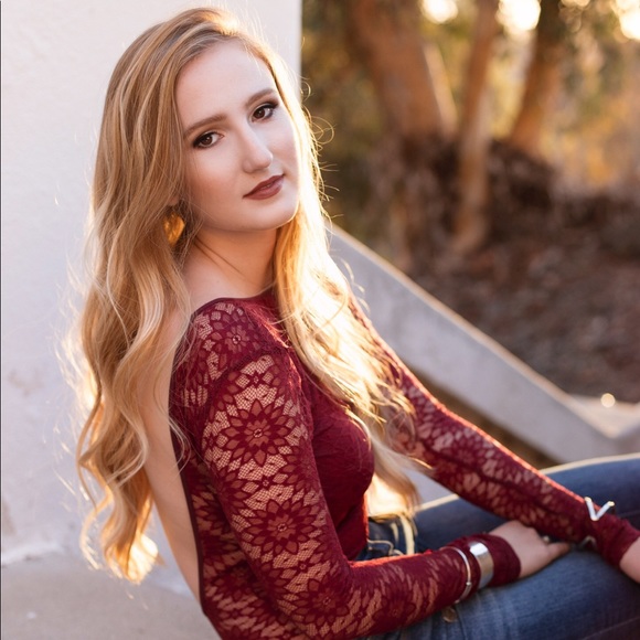 NWT Urban Outfitters Lace Open Back Bodysuit - Picture 5 of 6